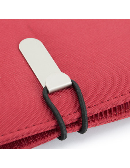 Carpeta en microfibra personalizada con cierre y bloc incluido.