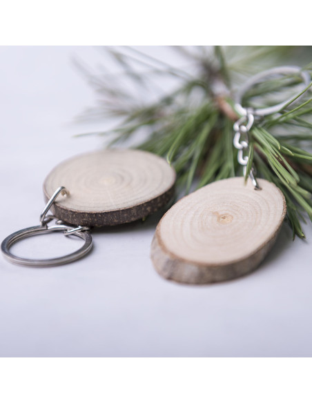 Llaveros baratos personalizados en madera de haya.