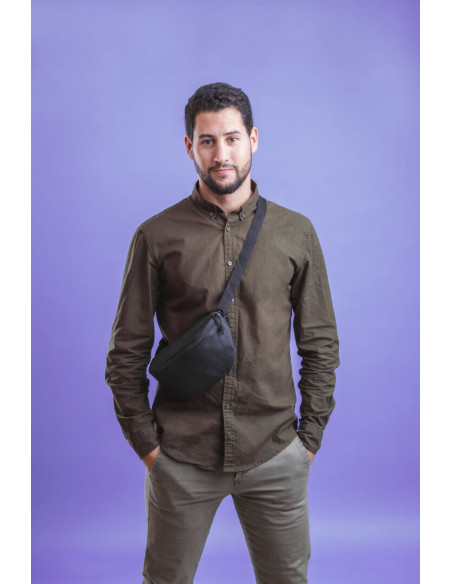 Riñoneras personalizadas en poliéster 600D, ideal para ocio.