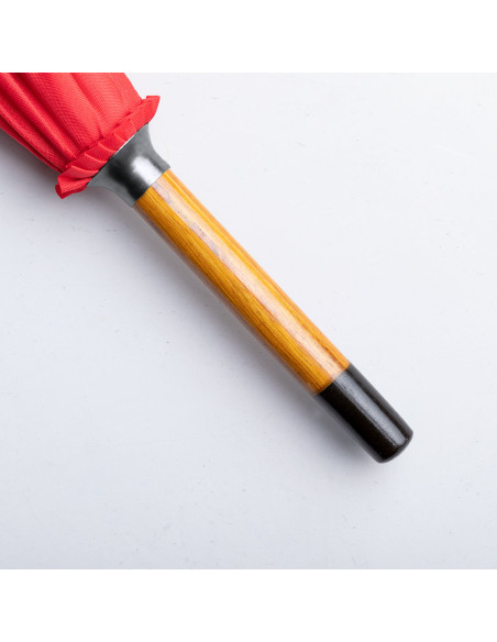 Paraguas serigrafiado en RPET con mango de madera.