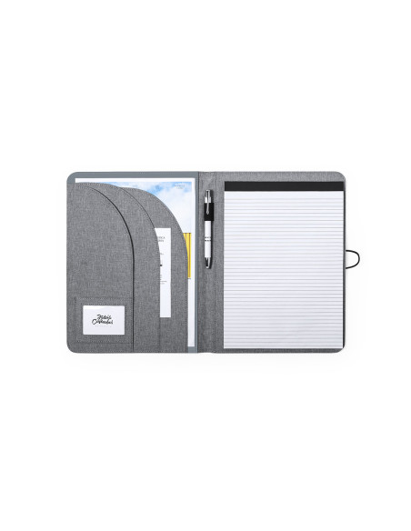 Carpeta A4 ECO personalizada en RPET con bloc y cierre elástico.