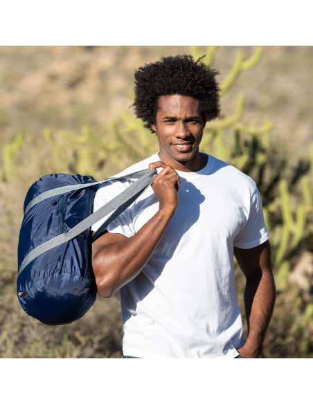 Bolsa de deporte en poliester personalizada, diseño bicolor.