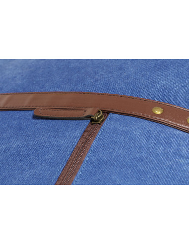 Bolsa de viaje personalizada en canvas resistente.