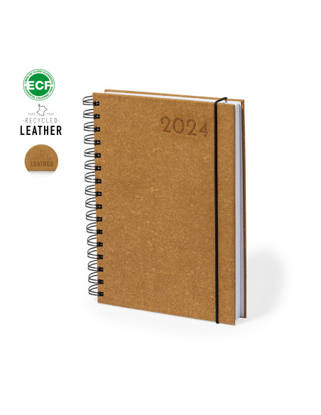 Agenda personalizada A5 en cuero reciclado con cierre elástico.