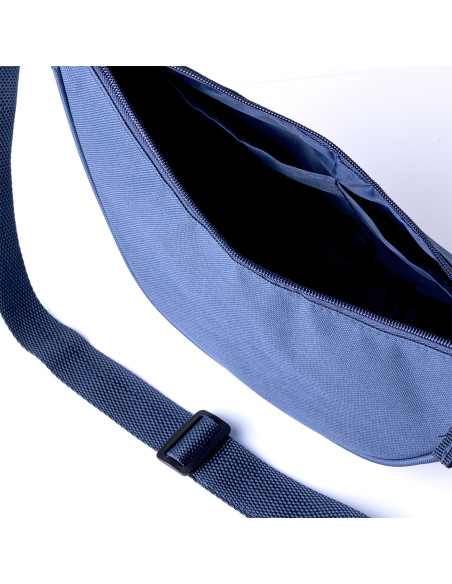 Riñonera publicitaria RPET con cremallera y doble tirador.