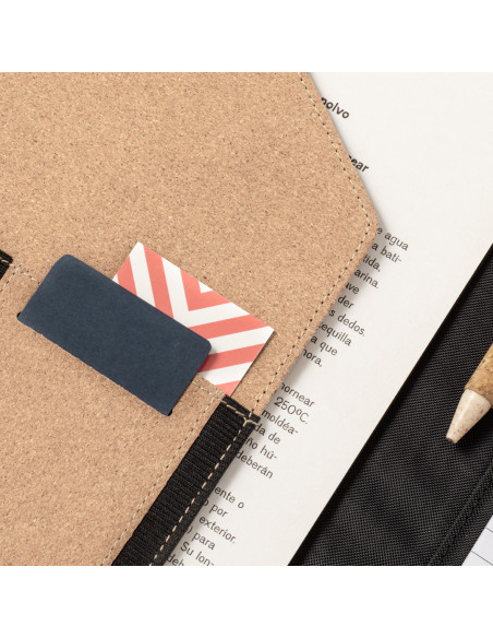 Carpeta archivadora ECO personalizada en corcho natural.