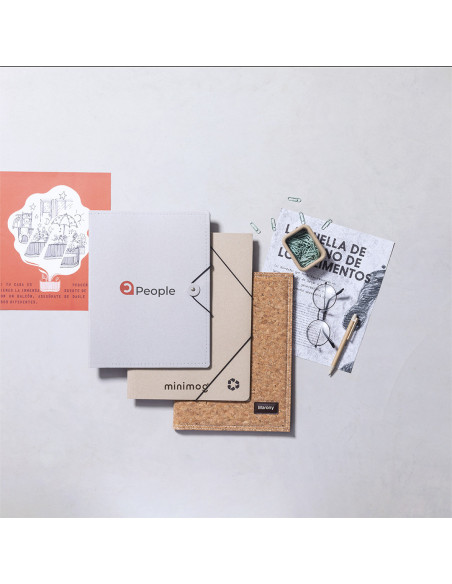Carpeta portafolios personalizada, cartón reciclado, bloc y soporte